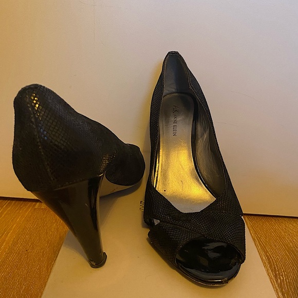 Anne Klein Black Sparkle Open Toe Heels - size 9.5 - Picture 2 of 6